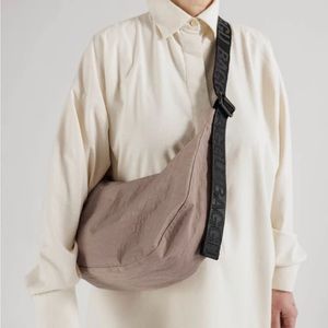 BAGGU Medium Crescent Bag, Taupe